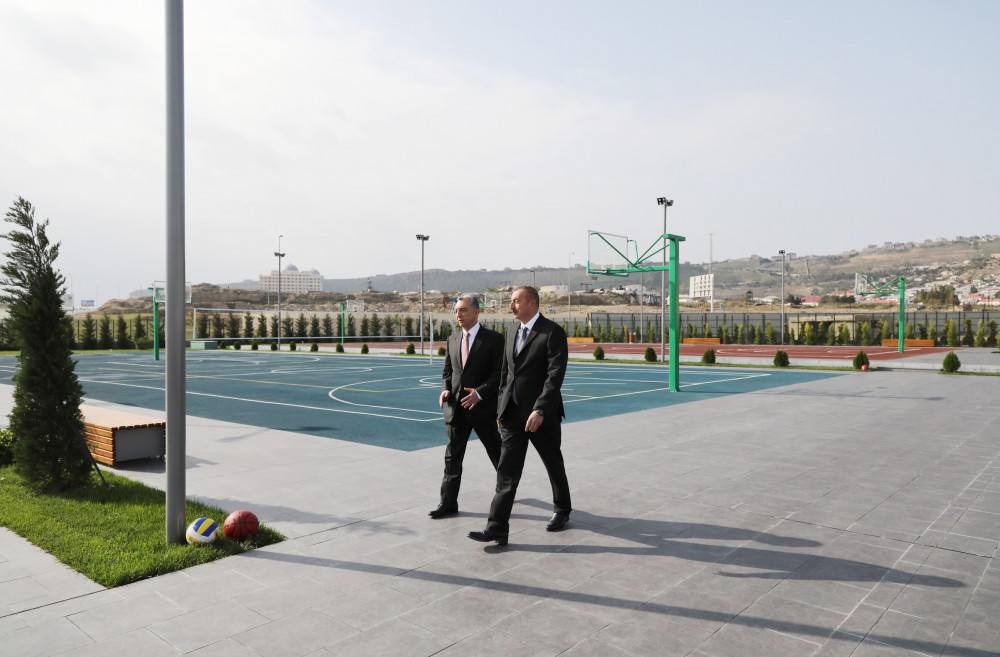President Ilham Aliyev viewed newly-built sports and recreation park in Baku