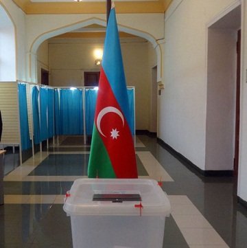 Azerbaijanis vote in referendum