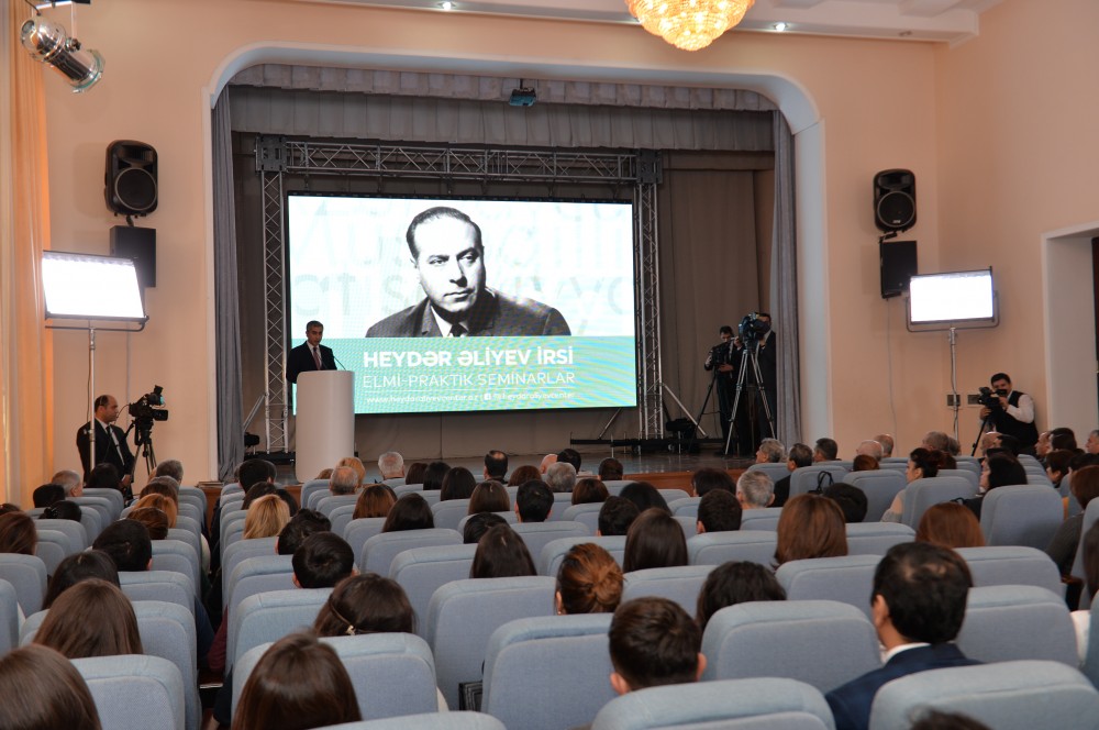 Центр Гейдара Алиева провел научно-практический семинар на тему «Гейдар Алиев и стратегия развития экономики Азербайджана»