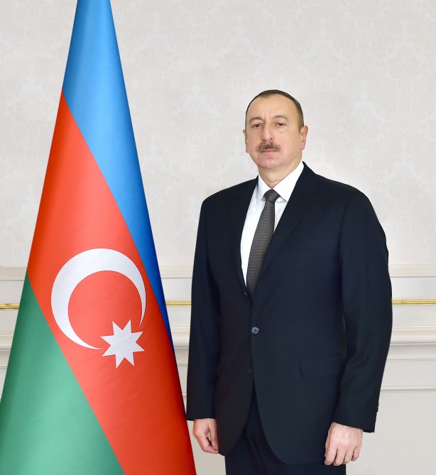 Азербайджанцам мира
