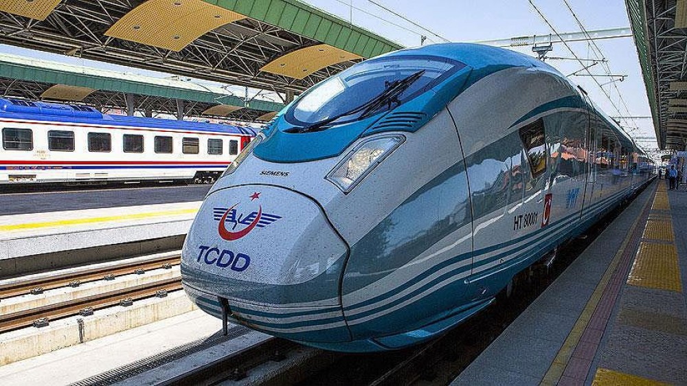 Турция присоединит свои внутренние стальные магистрали к железной дороге Баку-Тбилиси-Карс