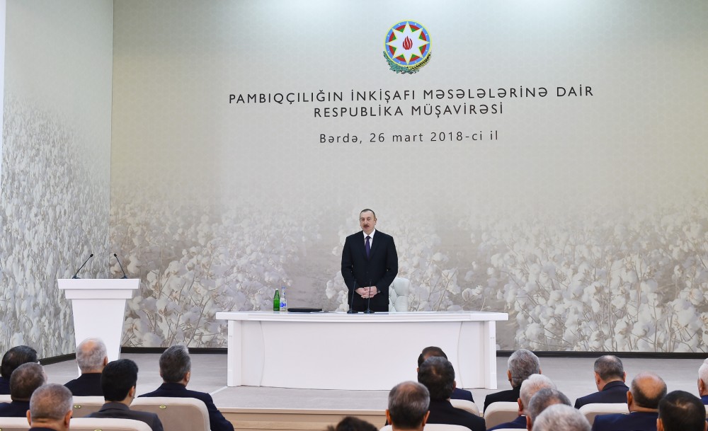 В Барде под председательством Президента Ильхама Алиева прошло республиканское совещание о развитии хлопководства