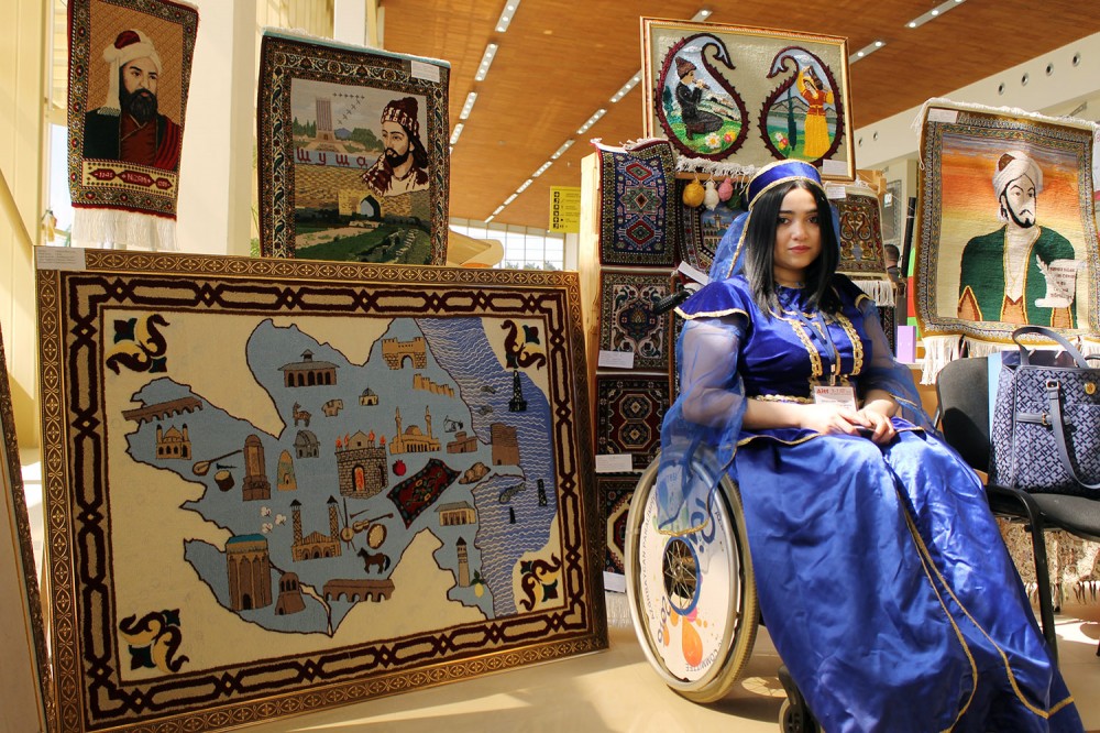 Впервые на Азербайджанской международной выставке туризма и путешествий представлены ручные работы молодежи с инвалидностью
