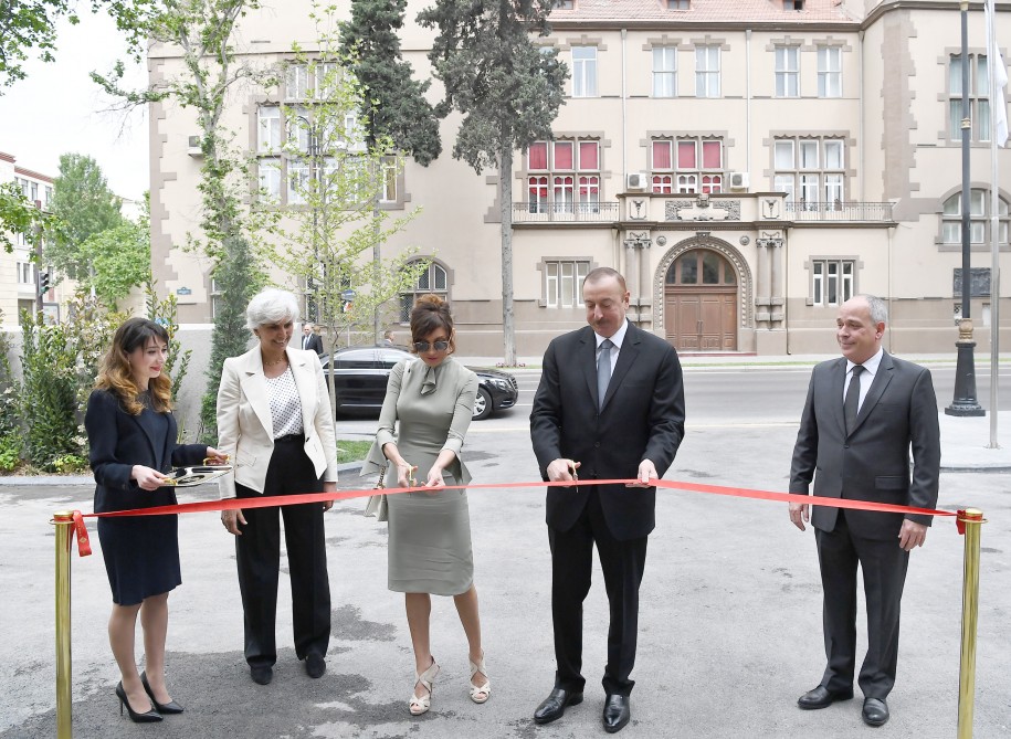 Президент Ильхам Алиев принял участие в открытии отеля Динамо в Баку