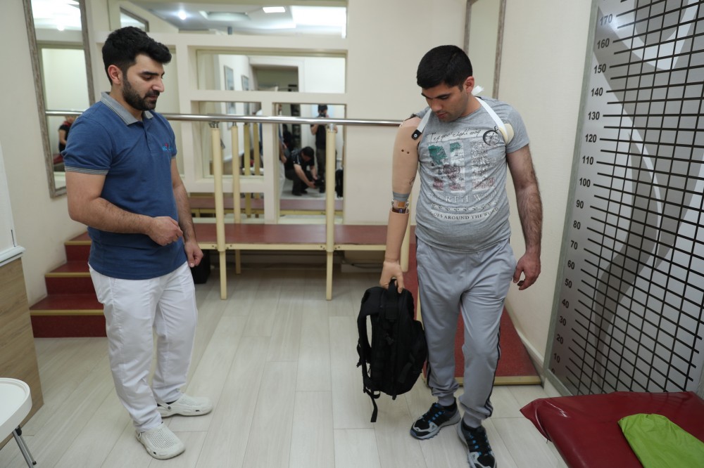 Another group of Karabakh war disabled receive high-tech prostheses in Azerbaijan