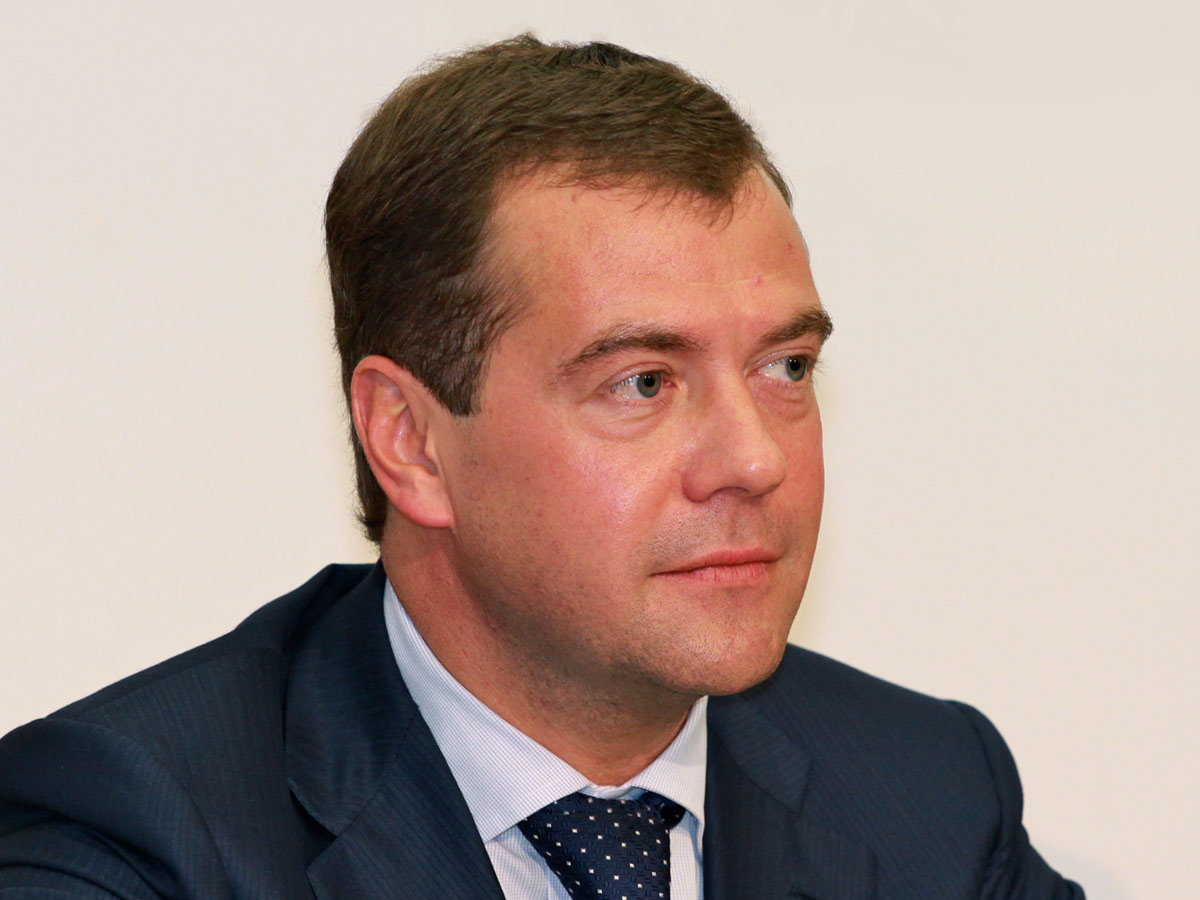 Медведев поздравил коллег из стран СНГ с приближающейся годовщиной Победы