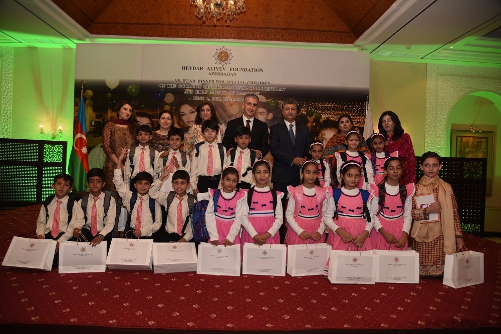 По инициативе Фонда Гейдара Алиева Всемирный день защиты детей отмечен в Пакистане вместе с детьми с ограниченными возможностями здоровья