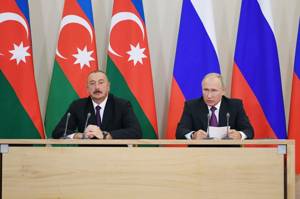 Президенты Азербайджана и России выступили с заявлениями для печати