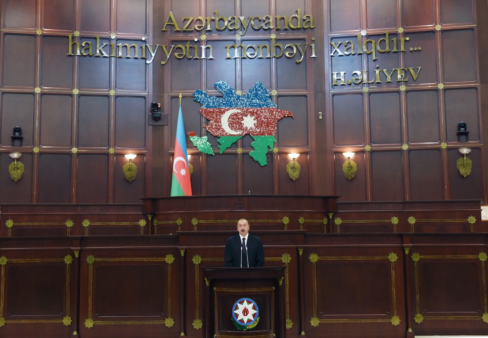 В Mилли Меджлисе состоялось торжественное заседание, посвященное 100-летию азербайджанского парламента