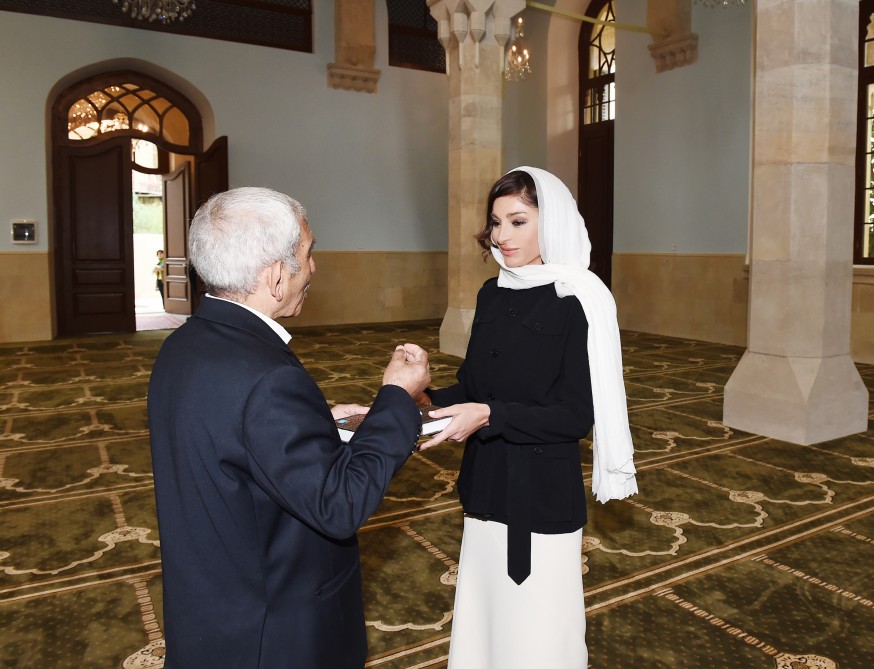 First Vice-President Mehriban Aliyeva attended opening of newly renovated Imam Huseyn mosque