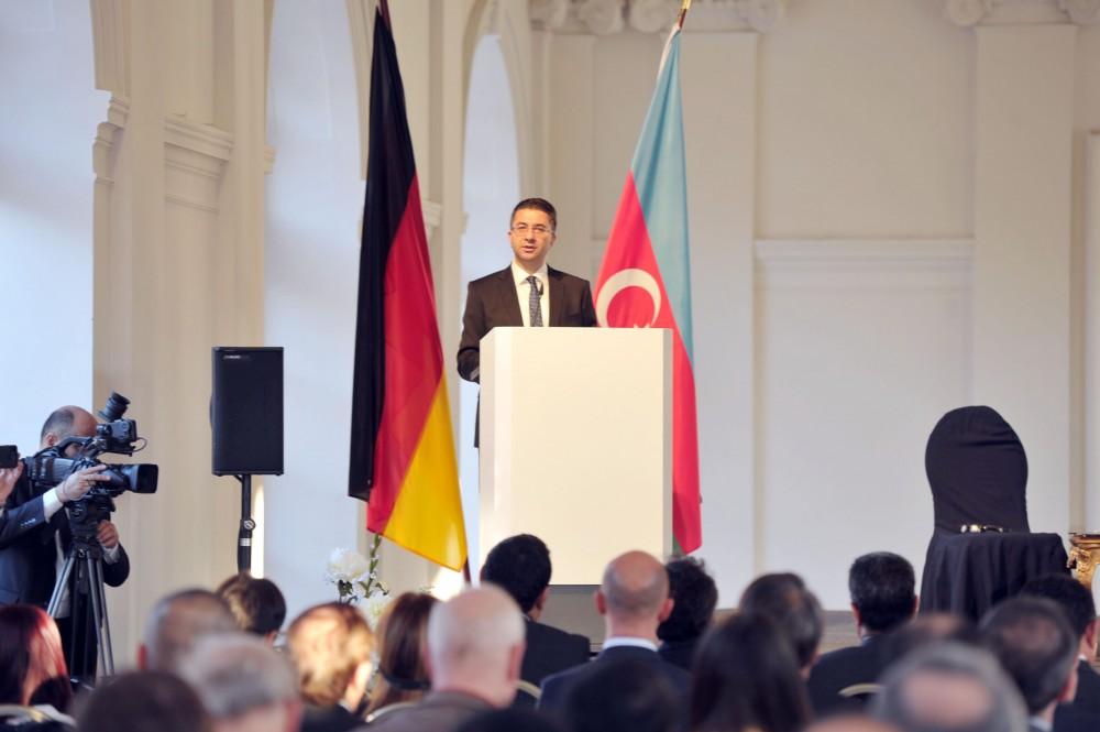 При поддержке Фонда Гейдара Алиева в Берлине прошла научная конференция, посвященная 100-летию АДР