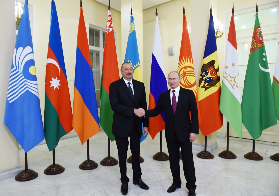 President Ilham Aliyev arrived in Russia for working visit