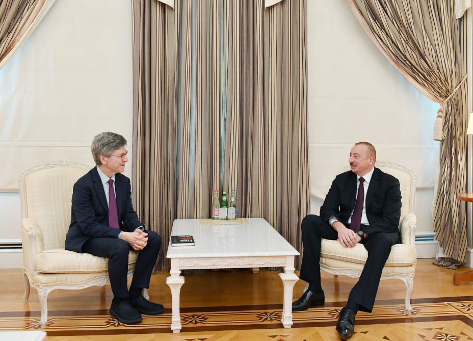 Президент Ильхам Алиев принял специального советника генерального секретаря ООН по Целям устойчивого развития
