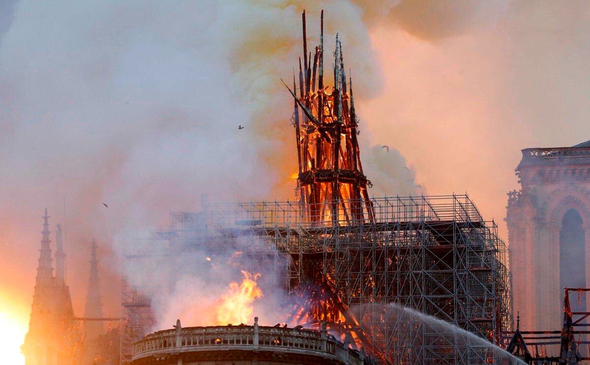 Французский миллиардер пожертвовал 100 млн евро на реставрацию Cобора Парижской Богоматери