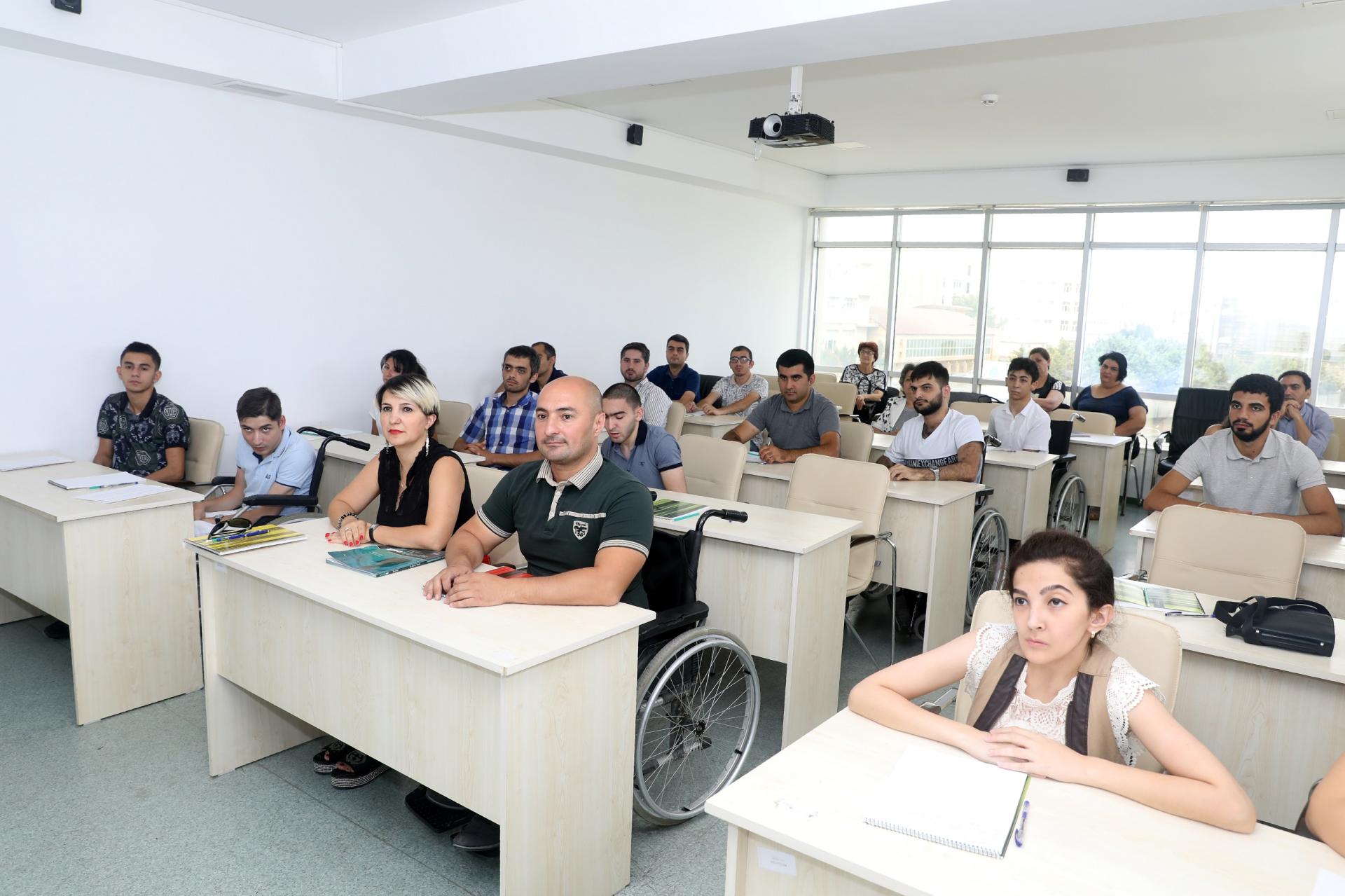 В Азербайджане реализуется программа по повышению занятости инвалидов