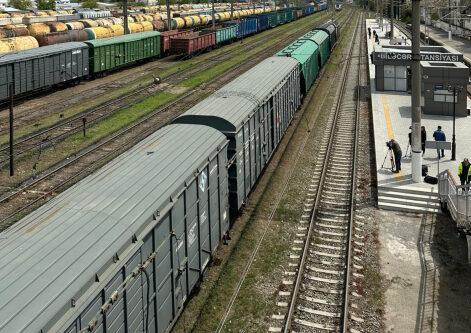 10 more wagons of Russian cargo transit through Azerbaijan to Armenia