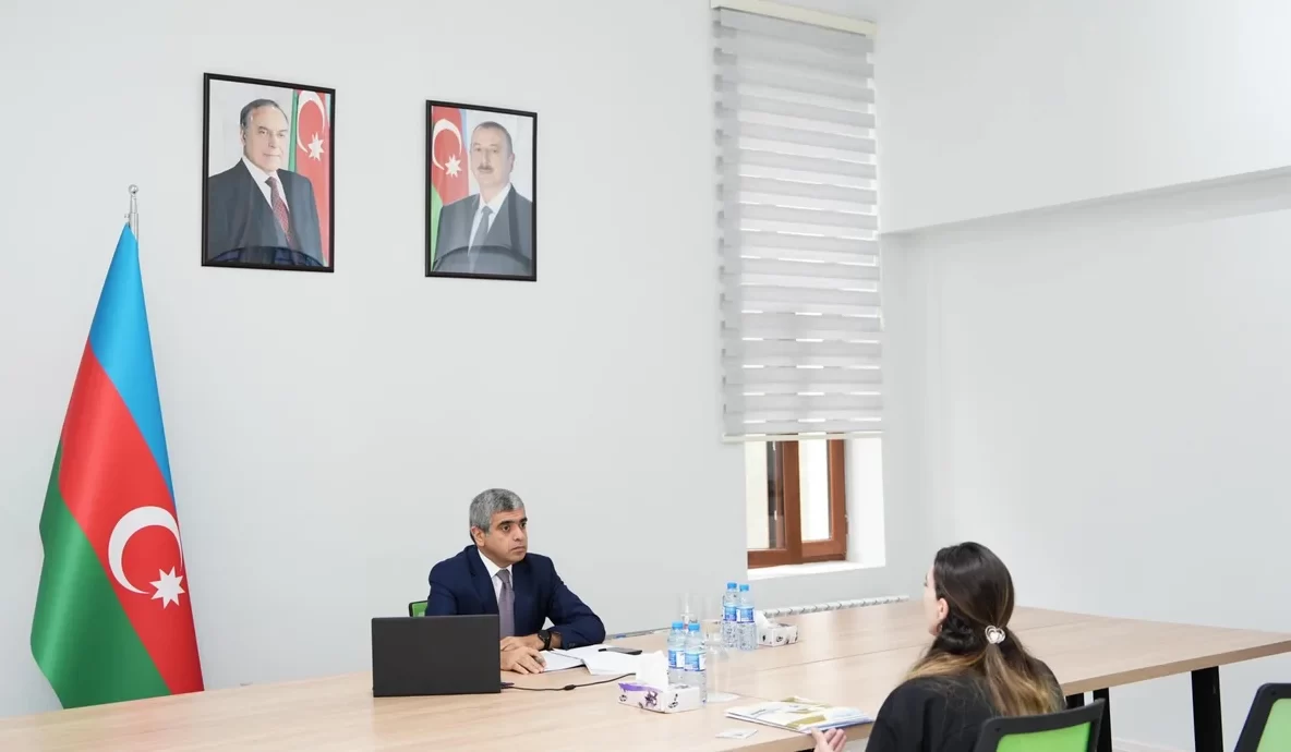 Anar Əliyev Şuşada sakinləri qəbul edib